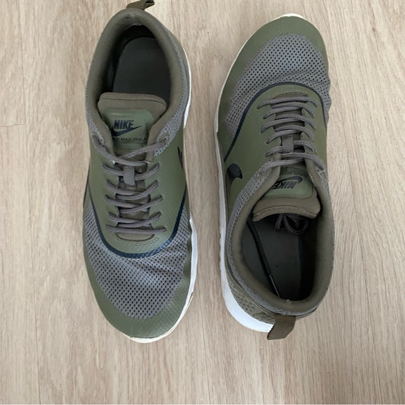 Nike Air Max Thea - Picture 2 of 3